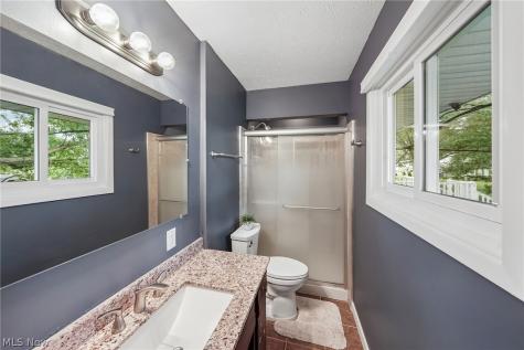 5750 Skyline Drive Seven Hills OH 44131