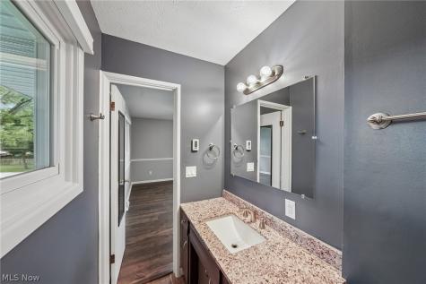 5750 Skyline Drive Seven Hills OH 44131