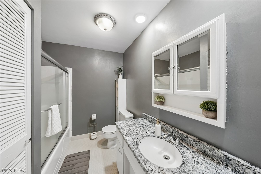 5750 Skyline Drive Seven Hills OH 44131
