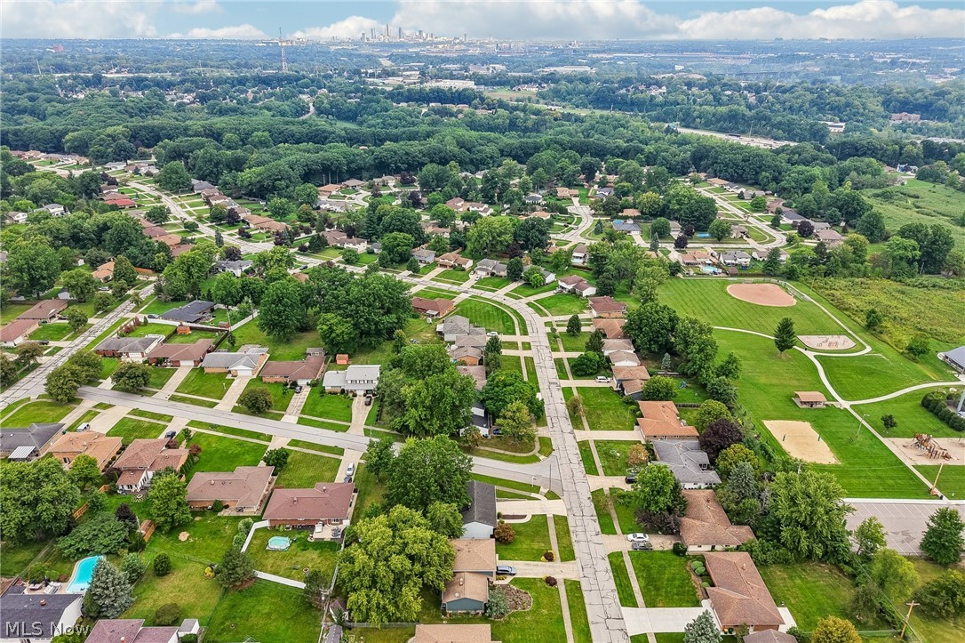 5750 Skyline Drive Seven Hills OH 44131