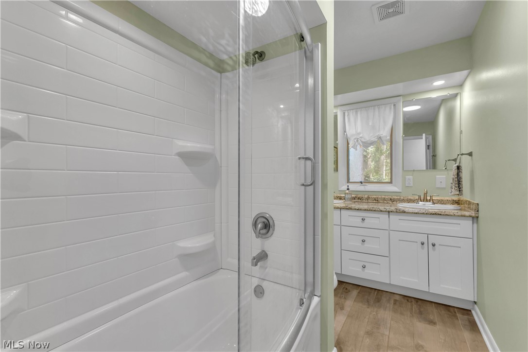 218 James Circle Avon Lake OH 44012