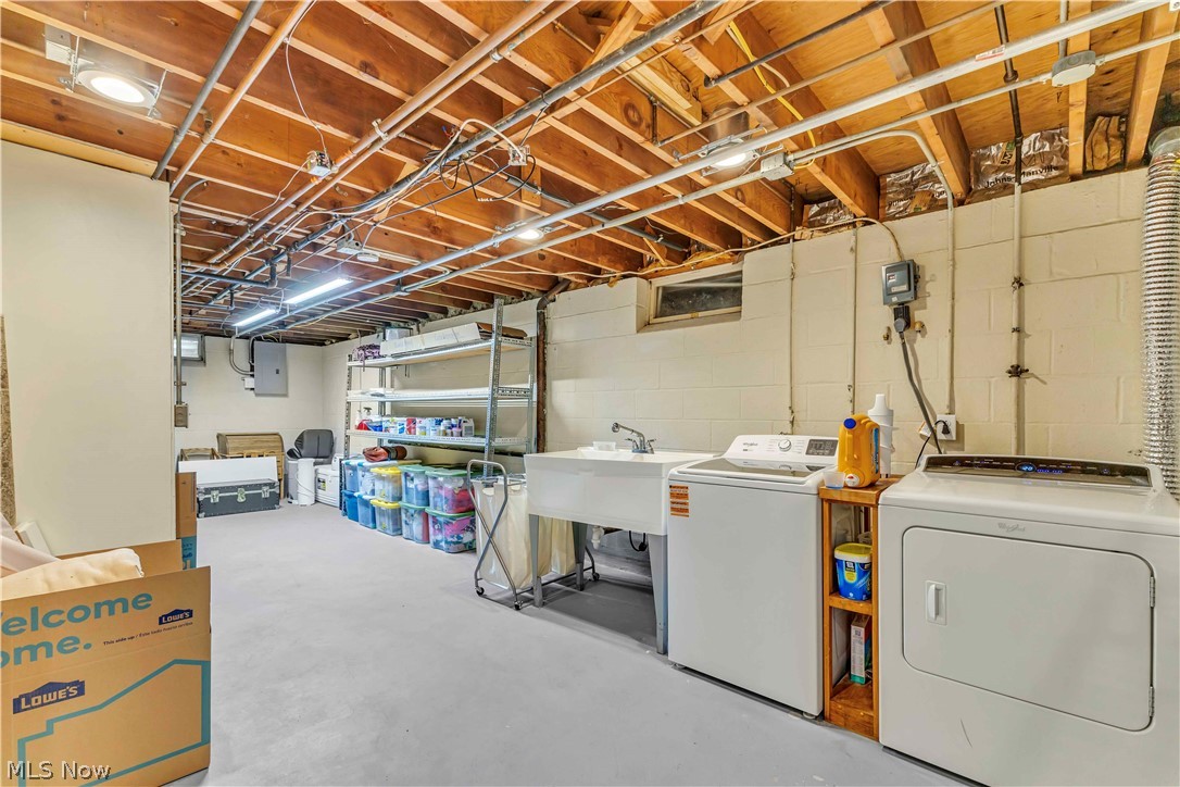 218 James Circle Avon Lake OH 44012