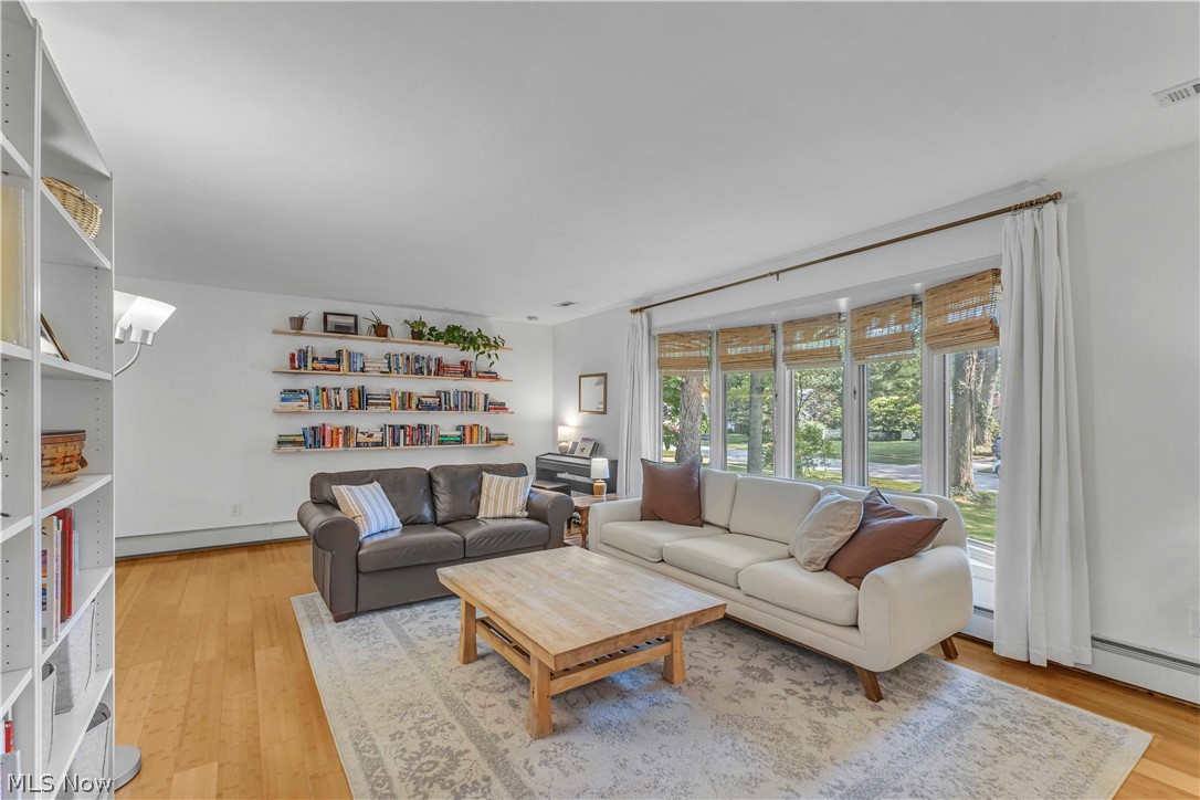 218 James Circle Avon Lake OH 44012