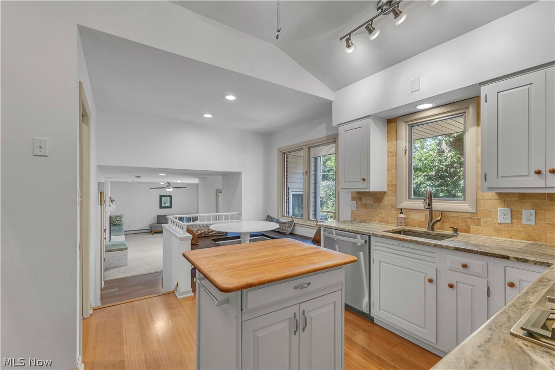 218 James Circle Avon Lake OH 44012