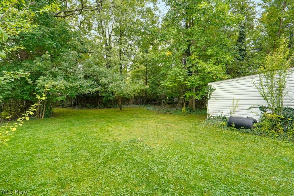 2076 N Green Road Cleveland OH 44121
