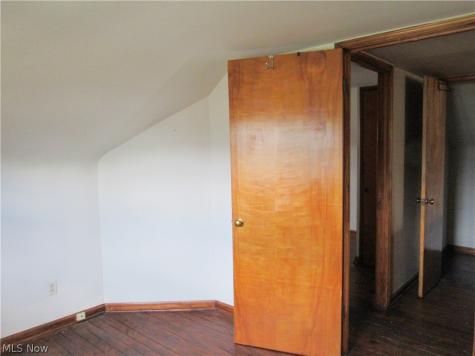 4067 E 187th Street Cleveland OH 44122