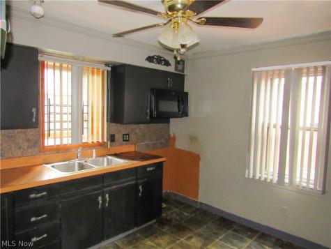 4067 E 187th Street Cleveland OH 44122