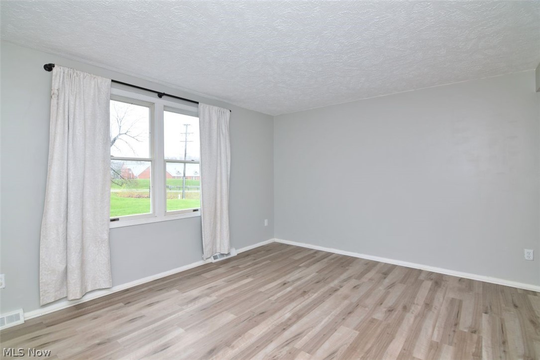 12395 Country Oaks Trail Chardon OH 44024