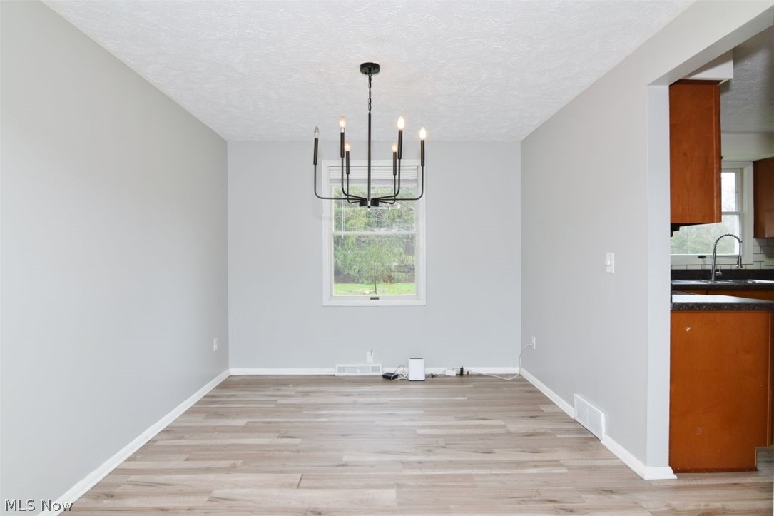 12395 Country Oaks Trail Chardon OH 44024