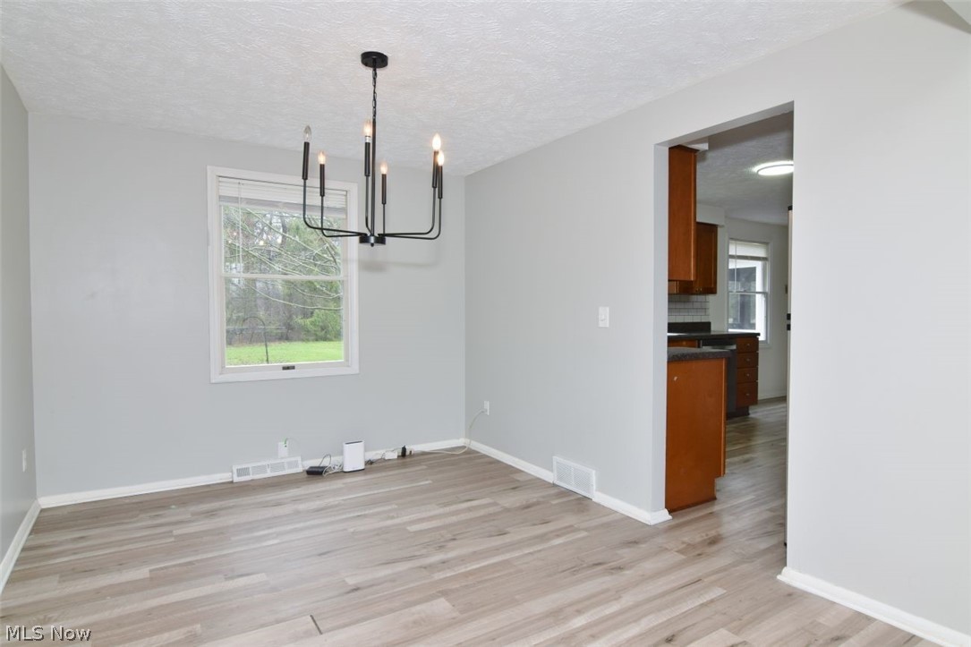 12395 Country Oaks Trail Chardon OH 44024