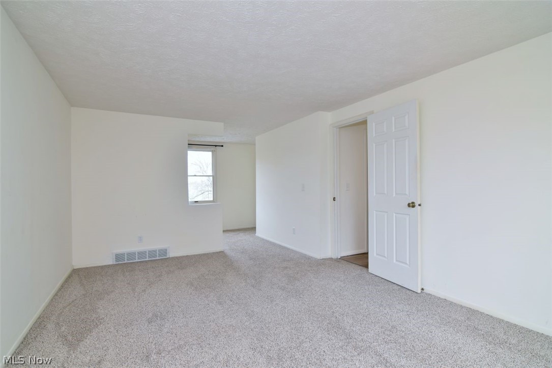 12395 Country Oaks Trail Chardon OH 44024