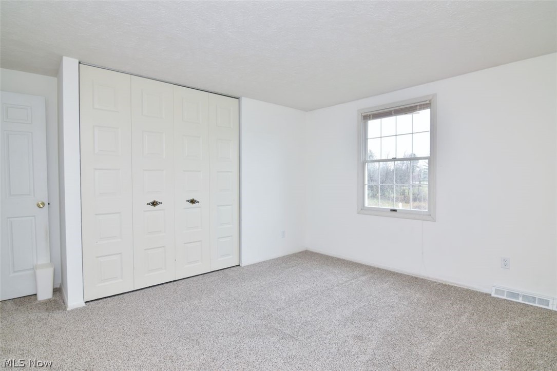 12395 Country Oaks Trail Chardon OH 44024