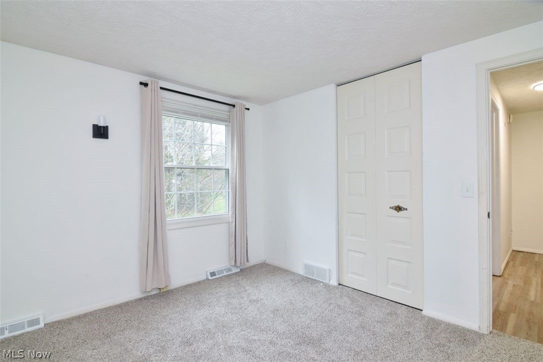 12395 Country Oaks Trail Chardon OH 44024
