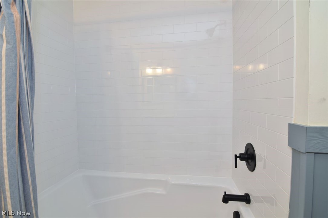 12395 Country Oaks Trail Chardon OH 44024