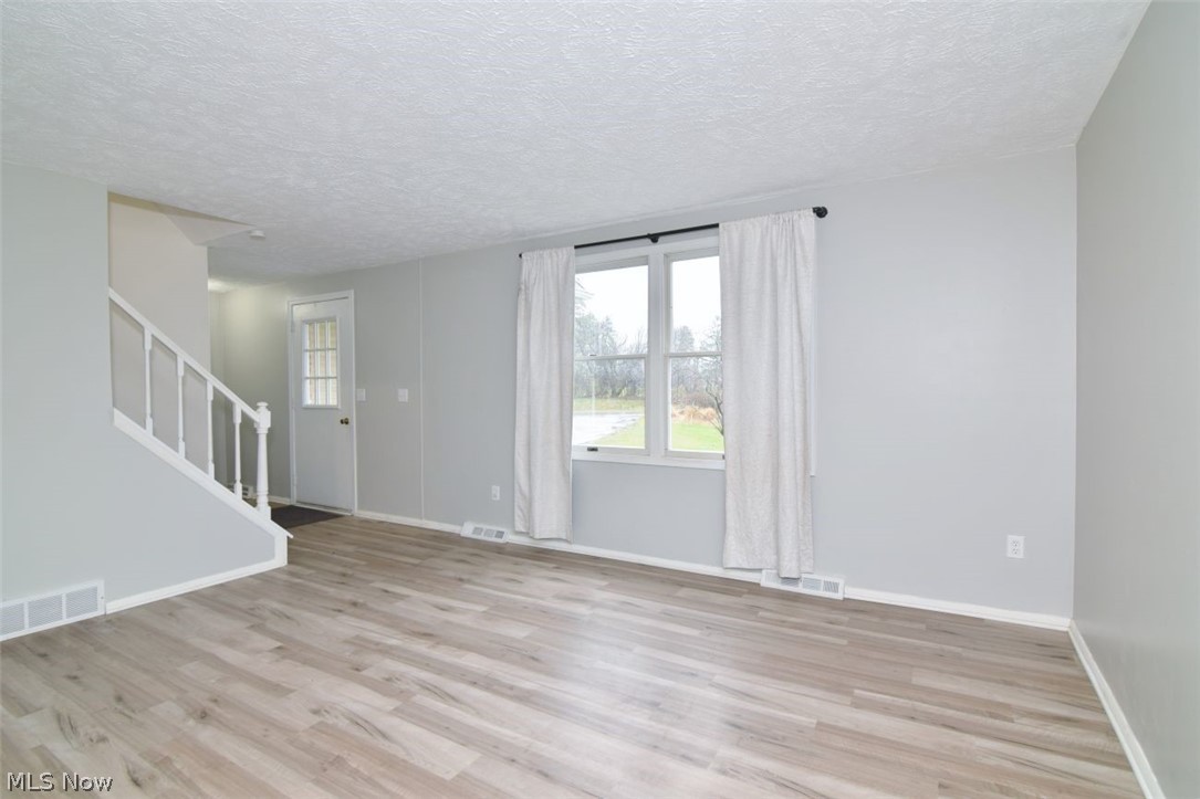 12395 Country Oaks Trail Chardon OH 44024