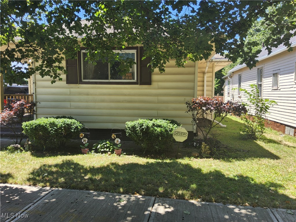 4092 E 72nd Street Cleveland OH 44105