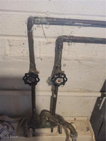 4092 E 72nd Street Cleveland OH 44105