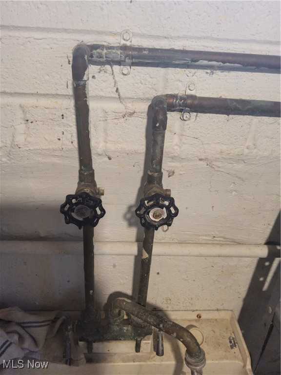 4092 E 72nd Street Cleveland OH 44105