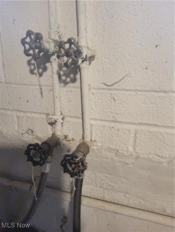 4092 E 72nd Street Cleveland OH 44105