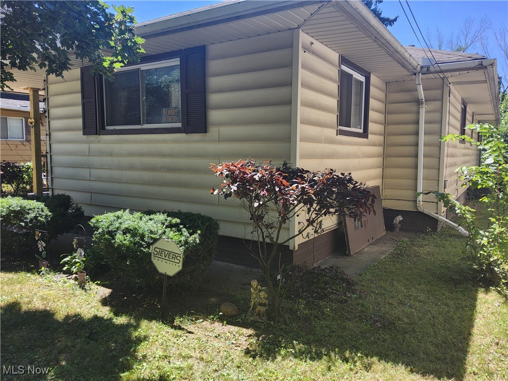 4092 E 72nd Street Cleveland OH 44105
