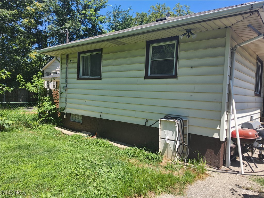 4092 E 72nd Street Cleveland OH 44105