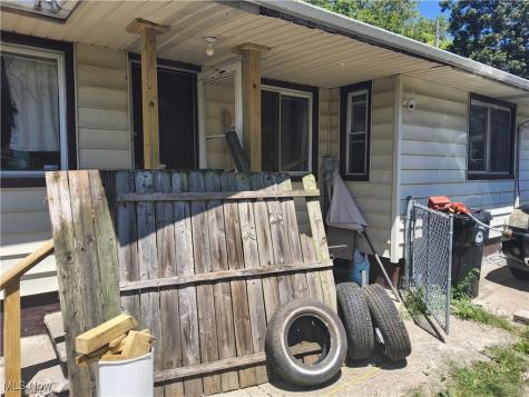 4092 E 72nd Street Cleveland OH 44105