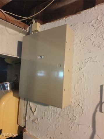 4092 E 72nd Street Cleveland OH 44105