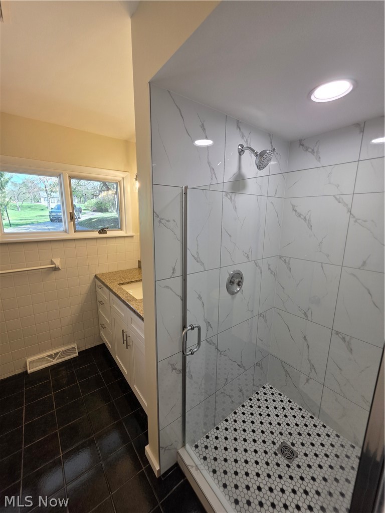 7156 Walton Road Walton Hills OH 44146