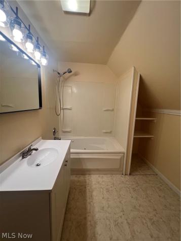 3608 W 47th Street Cleveland OH 44102