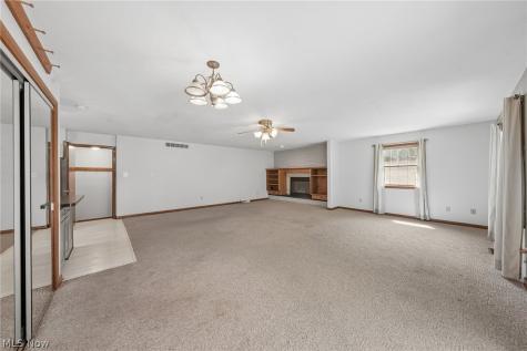 5818 Iva Drive Akron OH 44319