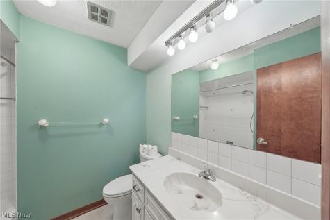 5818 Iva Drive Akron OH 44319