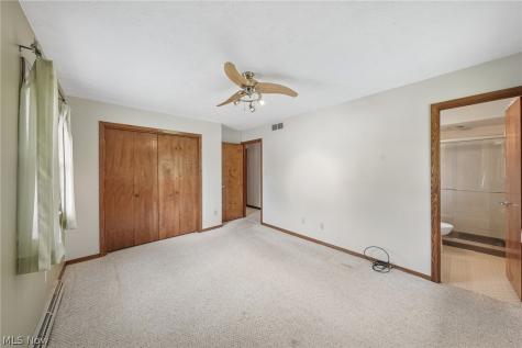 5818 Iva Drive Akron OH 44319