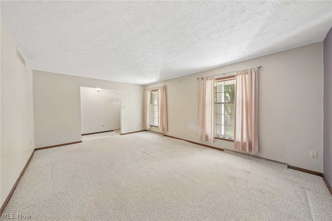 5818 Iva Drive Akron OH 44319