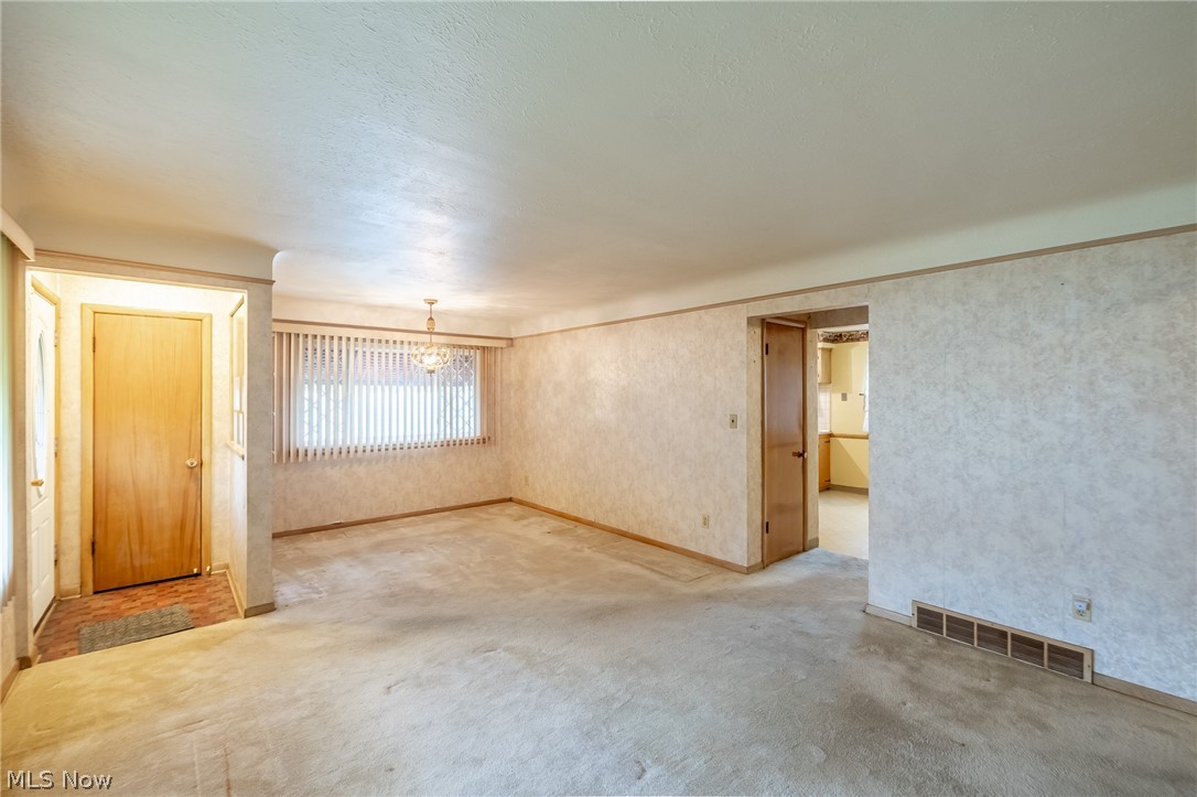 9609 Alexander Road Garfield Heights OH 44125
