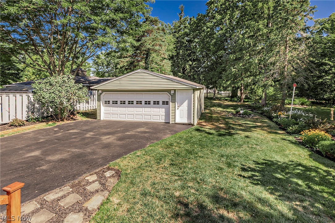 5195 Spencer Road Lyndhurst OH 44124