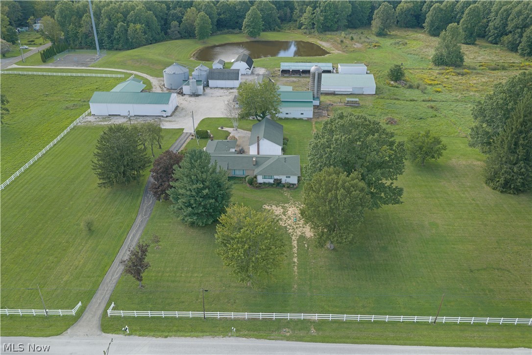 1325 Braceville Robinson Road Southington OH 44470