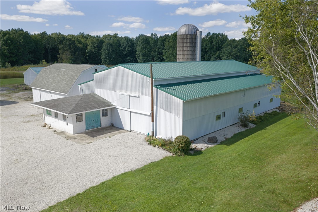 1325 Braceville Robinson Road Southington OH 44470