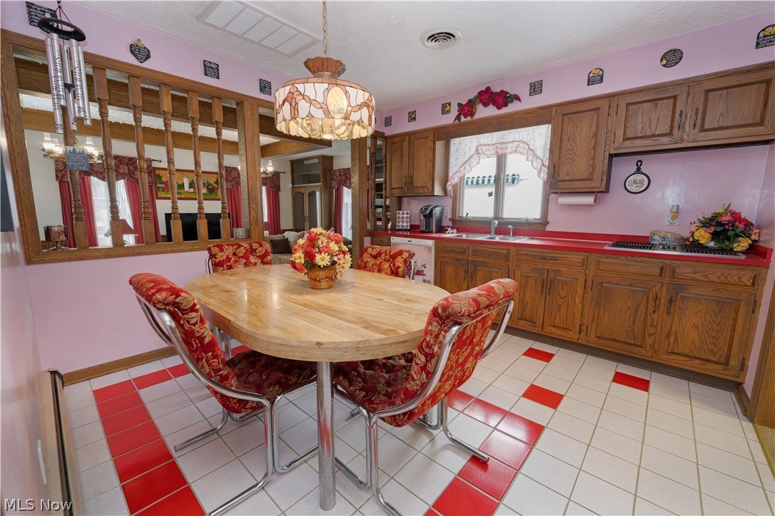 1325 Braceville Robinson Road Southington OH 44470