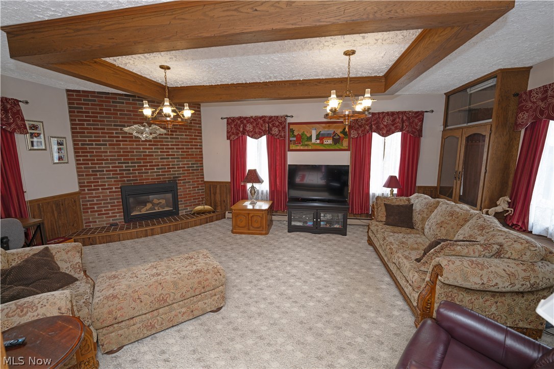 1325 Braceville Robinson Road Southington OH 44470