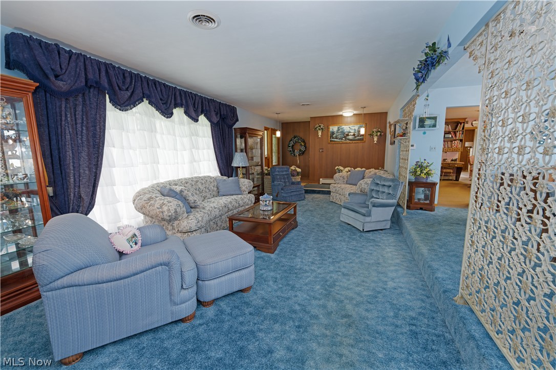 1325 Braceville Robinson Road Southington OH 44470