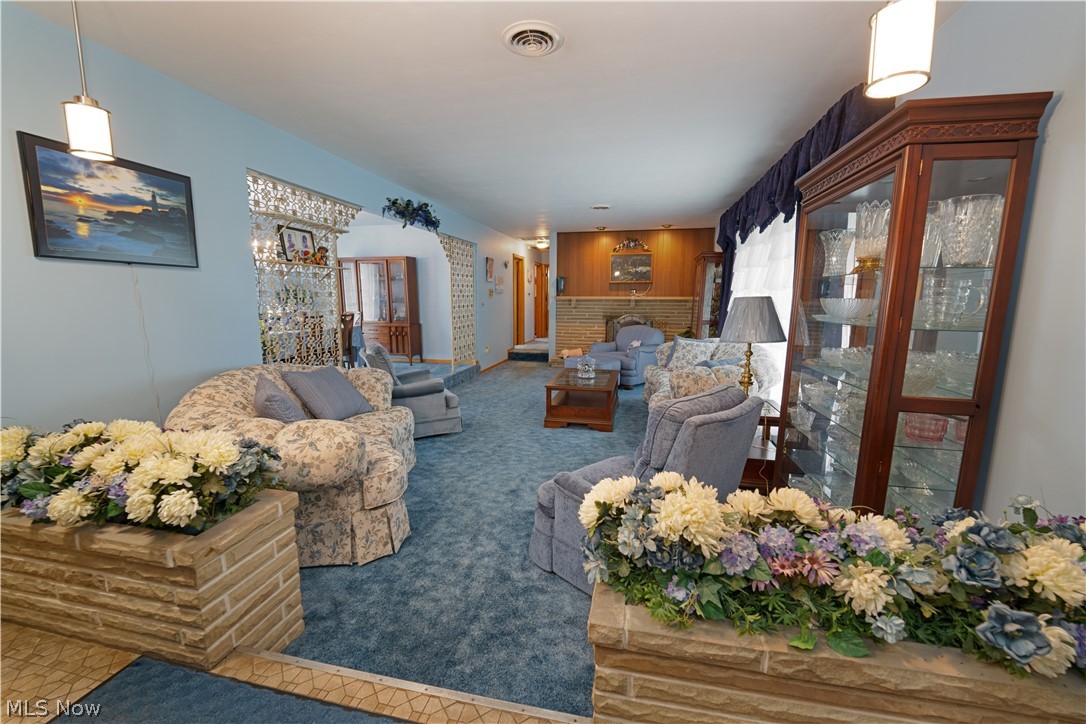1325 Braceville Robinson Road Southington OH 44470