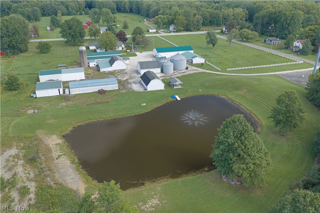 1325 Braceville Robinson Road Southington OH 44470