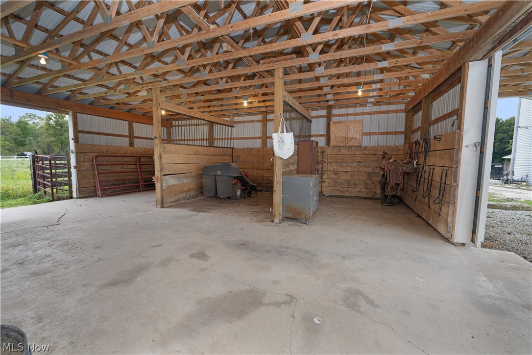 1325 Braceville Robinson Road Southington OH 44470