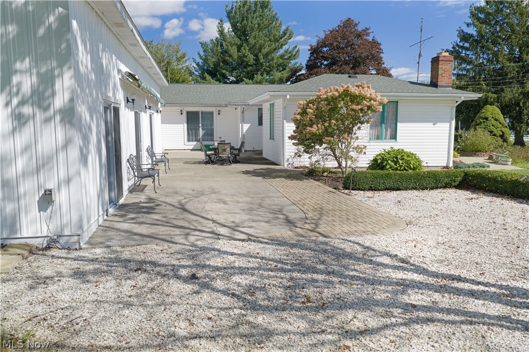 1325 Braceville Robinson Road Southington OH 44470
