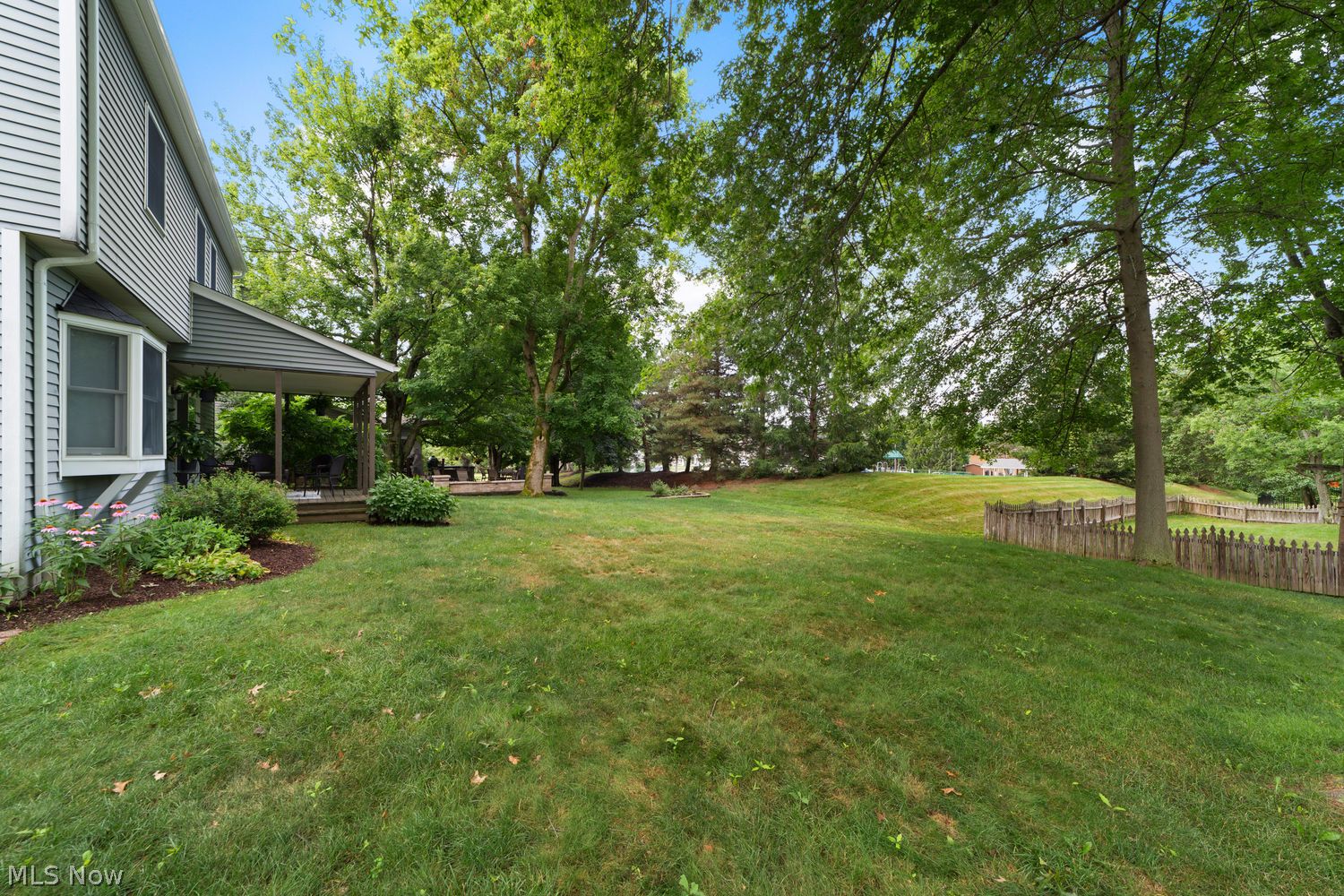 10030 Greenwich Drive Strongsville OH 44136