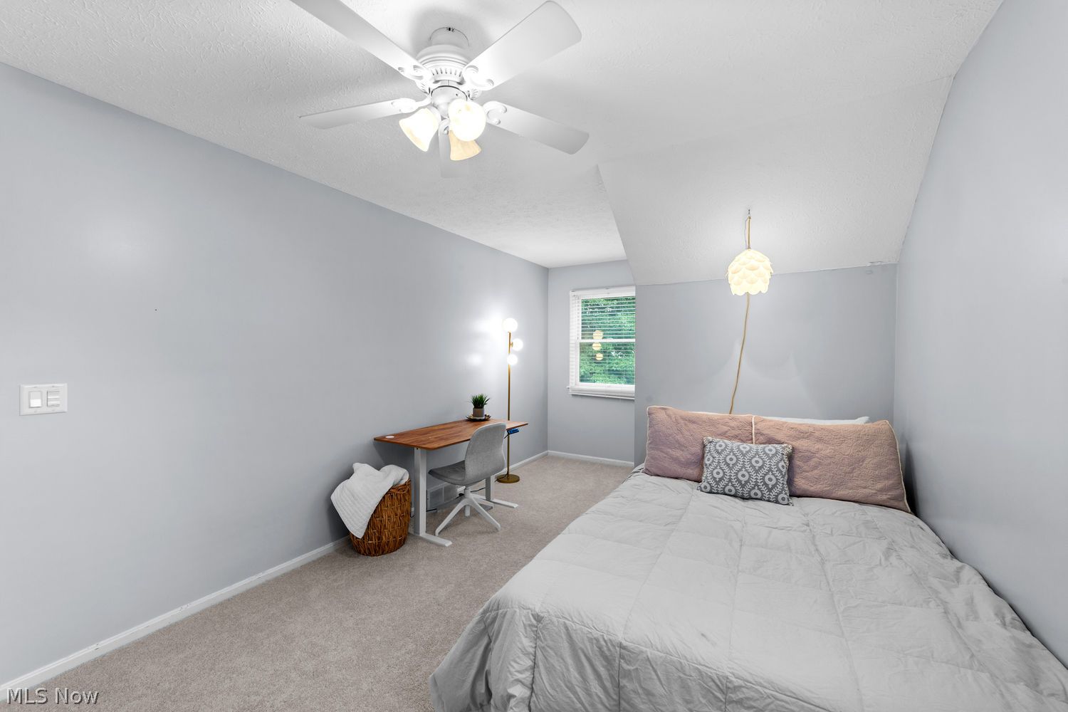 10030 Greenwich Drive Strongsville OH 44136