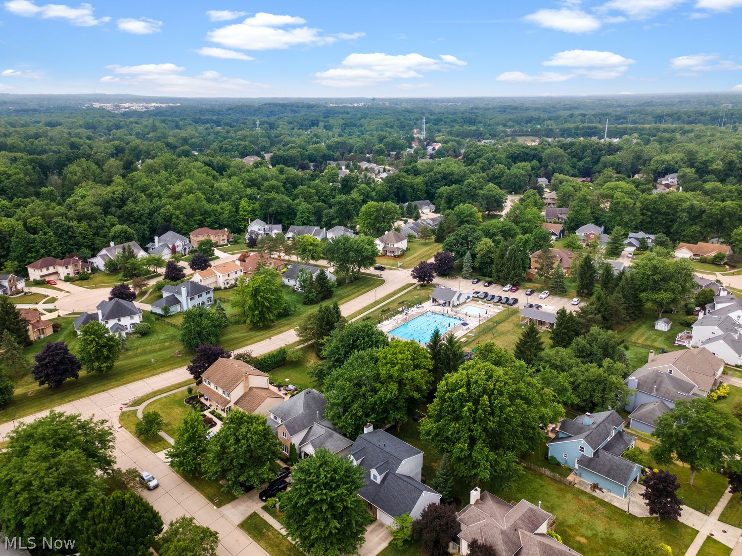 10030 Greenwich Drive Strongsville OH 44136