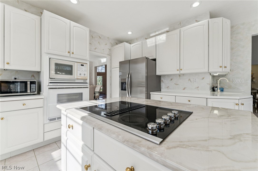 32341 Regency Court Avon Lake OH 44012