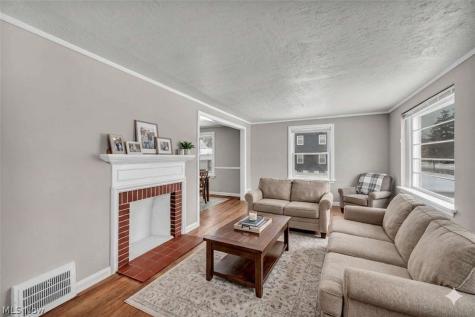 610 E 266th Street Euclid OH 44132