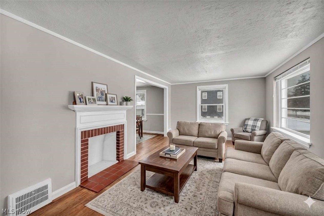 610 E 266th Street Euclid OH 44132
